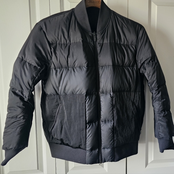 Lululemon Roam Far Reversible Down Bomber Jacket - Picture 3 of 6
